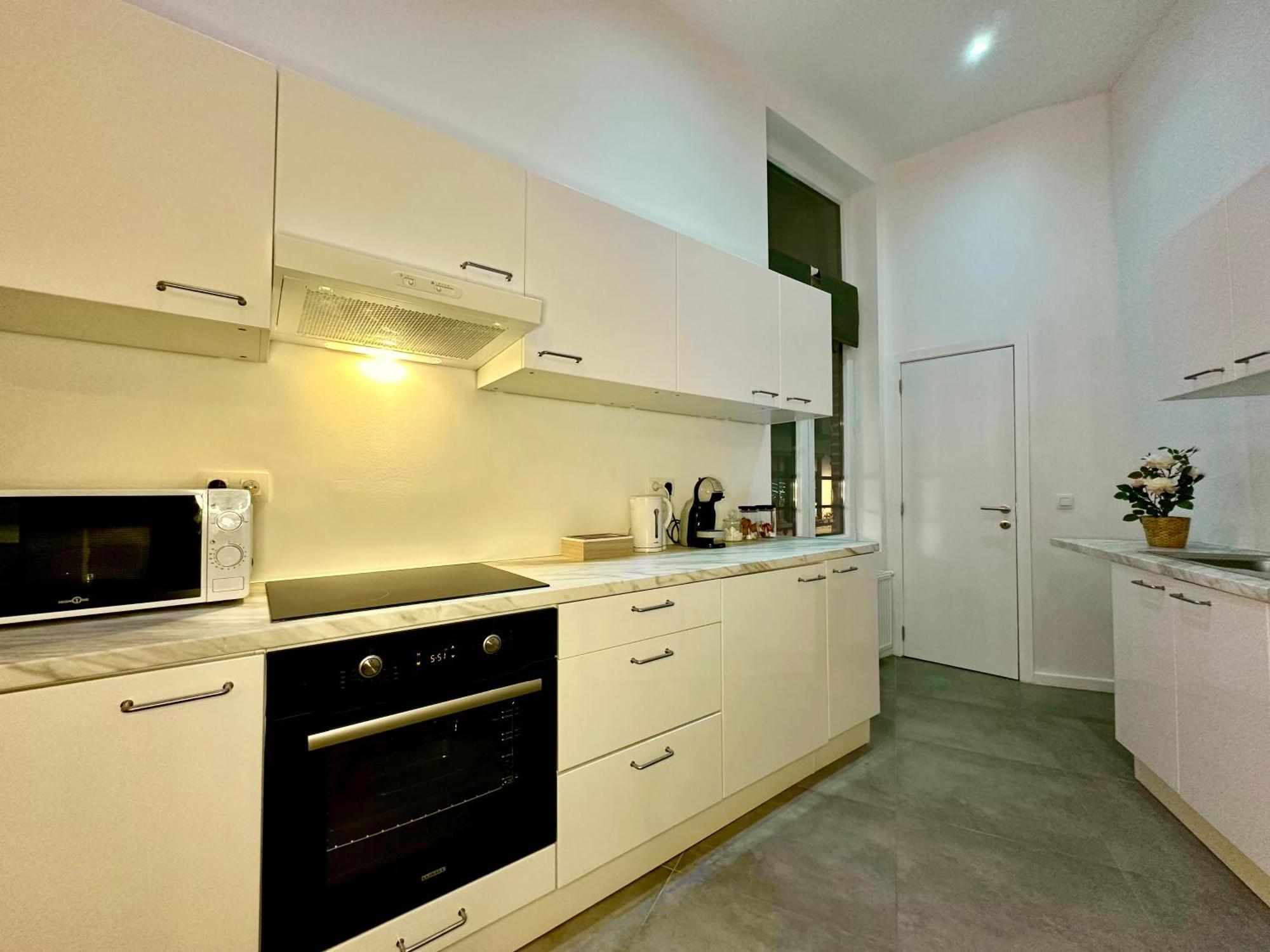 Luxury Suites Mons By Rikas Hotels Екстериор снимка