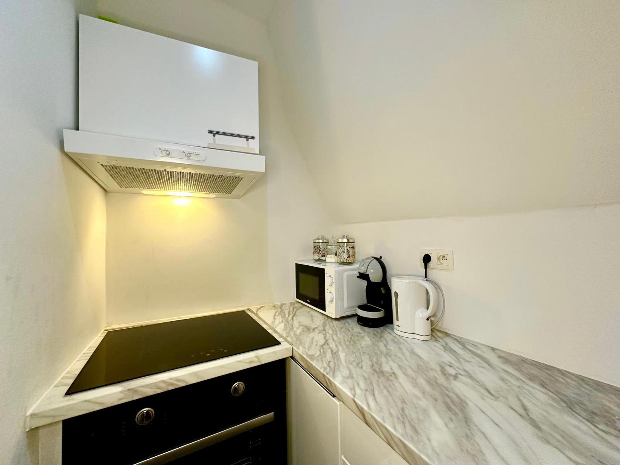 Luxury Suites Mons By Rikas Hotels Екстериор снимка