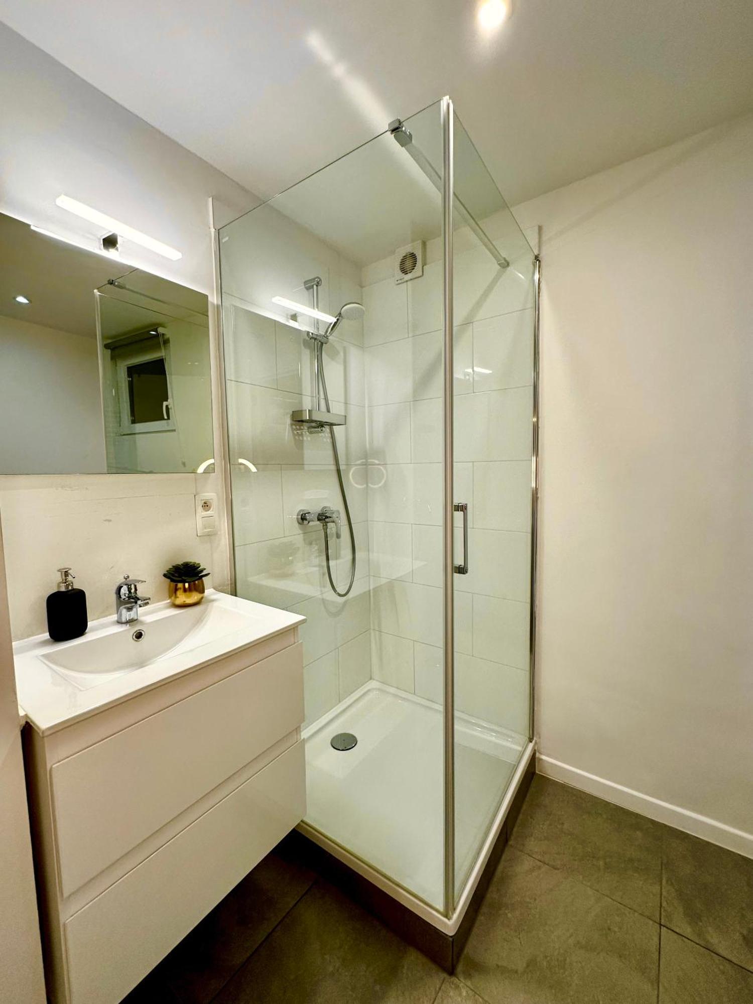 Luxury Suites Mons By Rikas Hotels Екстериор снимка