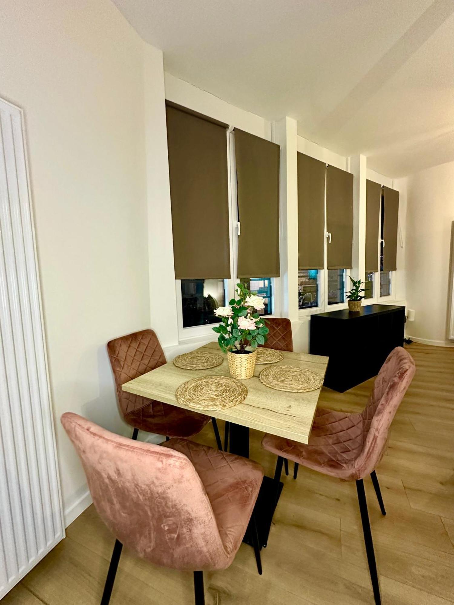 Luxury Suites Mons By Rikas Hotels Екстериор снимка
